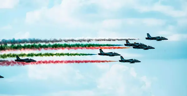 Dubai Airshow 2027 yacht charter