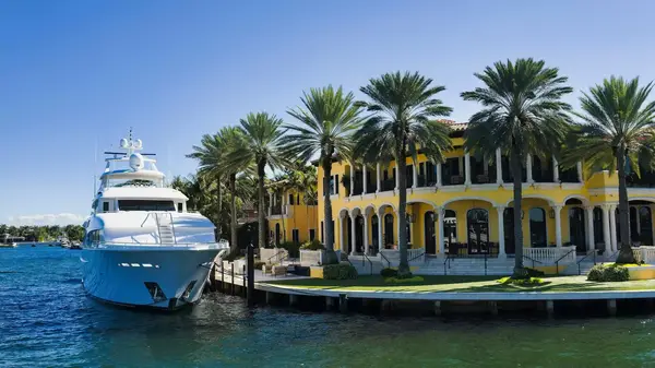 Fort Lauderdale International Boat Show 2026 yacht charter
