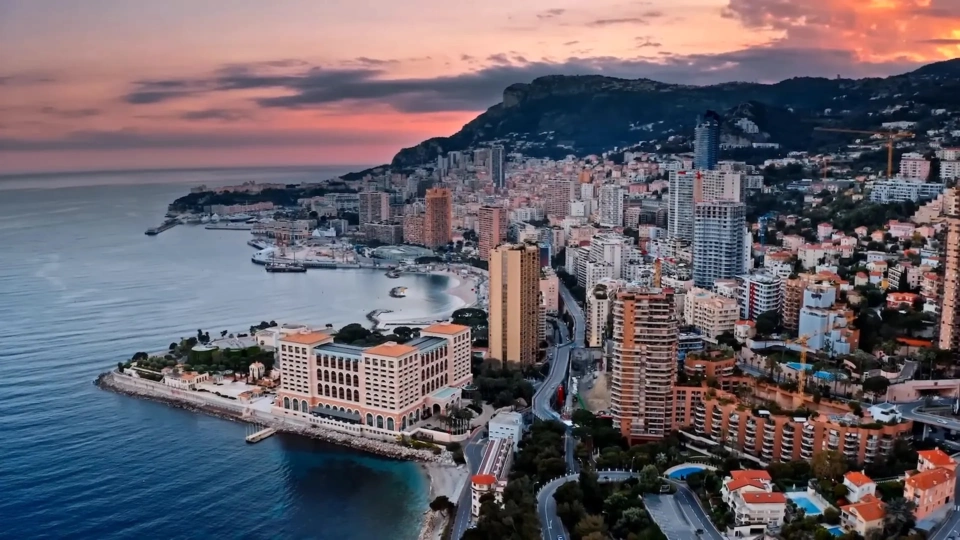 Monaco Yacht — Guide gallery — image 1 of 3