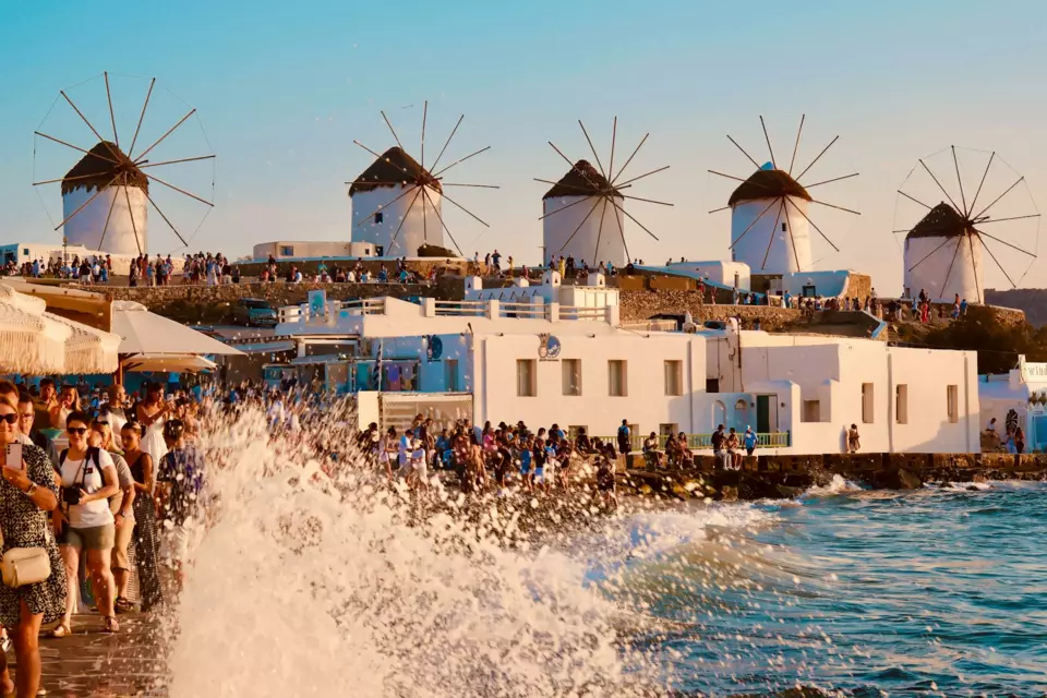 Mykonos Yacht — Guide gallery — image 1 of 3