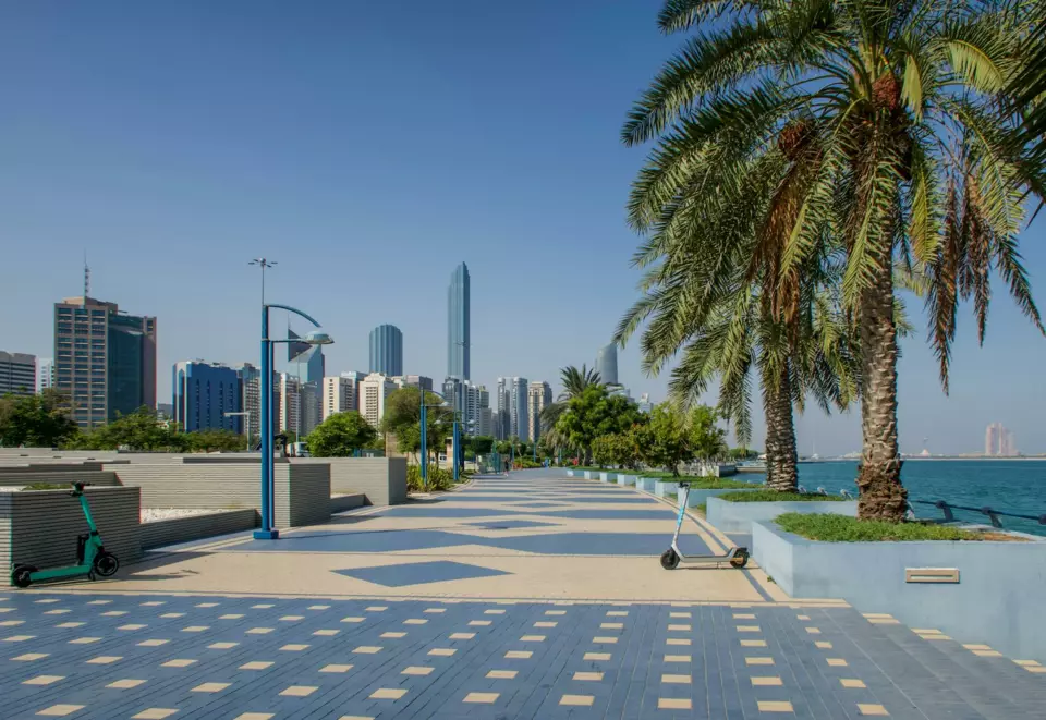 Abu Dhabi Yacht — Guide gallery — image 3 of 3