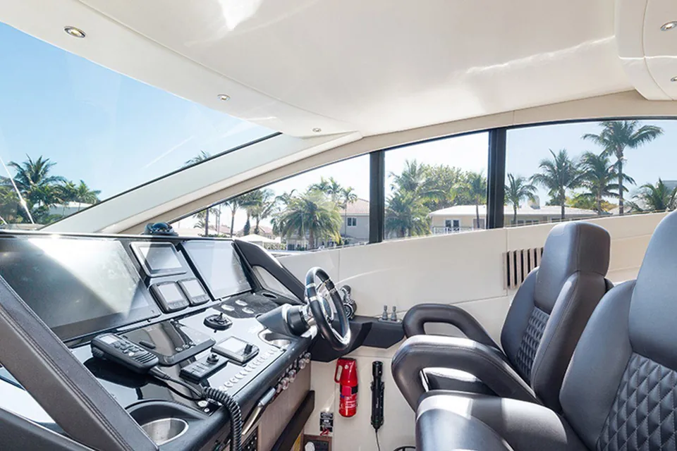 Long Way Round, 2015 Sunseeker 68 Sport Yacht, photo 6