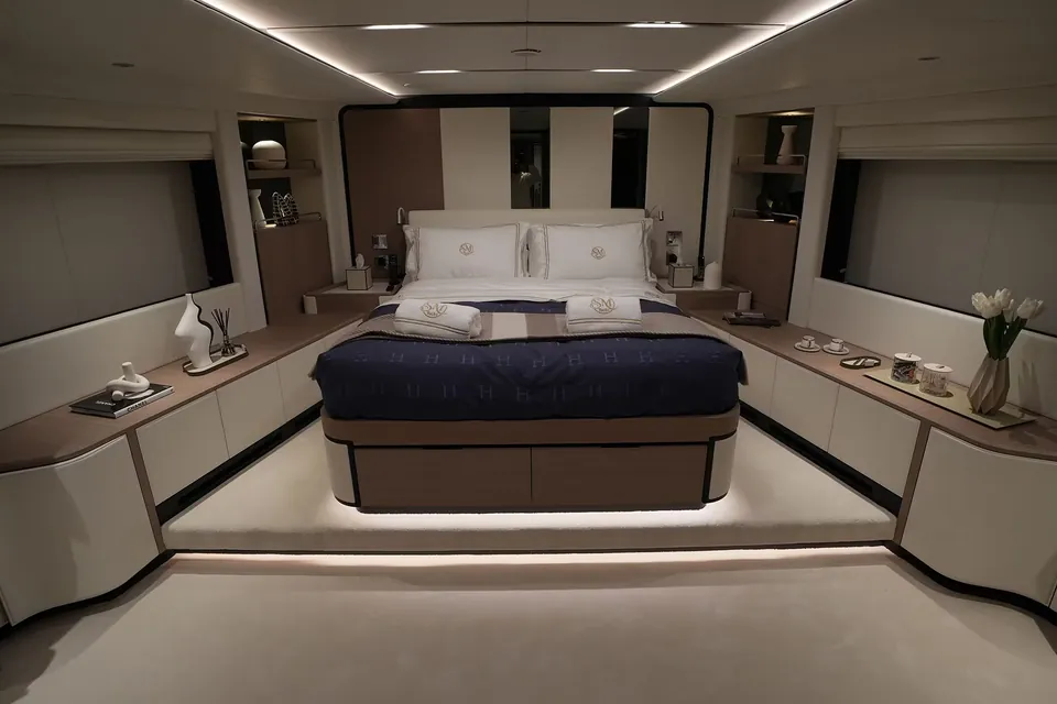 Geulunel, 2025 Majesty Yachts Majesty 120, photo 7