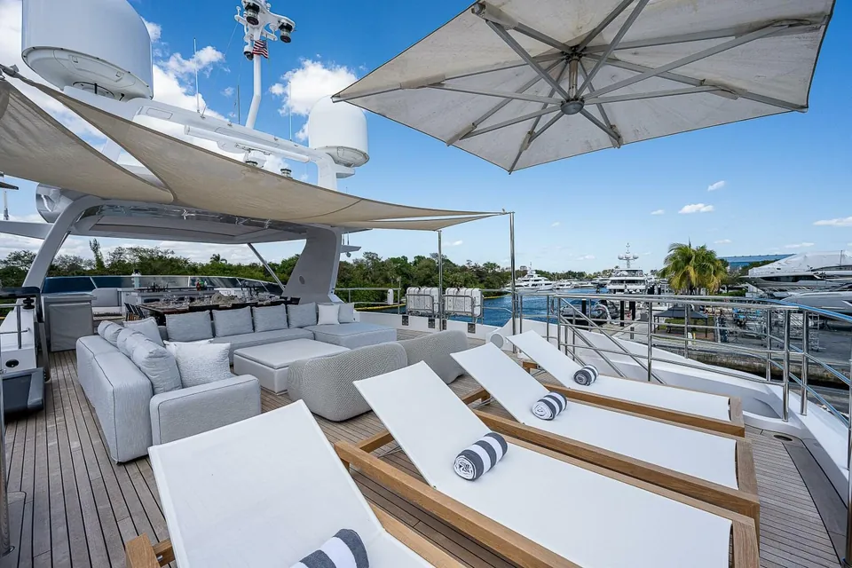Cofina, 2016 Benetti Classic Supreme 132', photo 32
