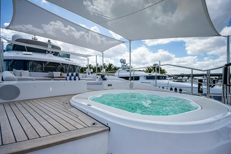 Cofina, 2016 Benetti Classic Supreme 132', photo 34