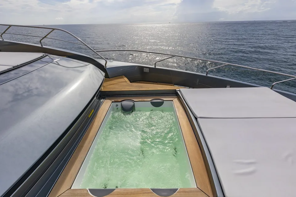 No Surrender, 2020 Riva 110' Dolcevita, photo 9