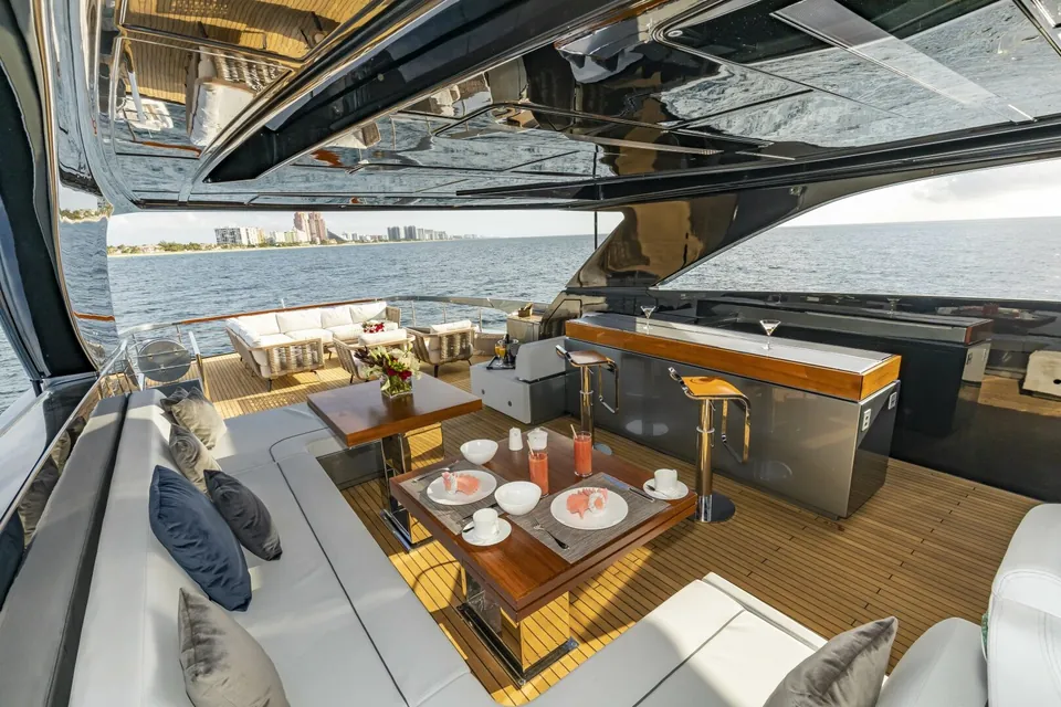 No Surrender, 2020 Riva 110' Dolcevita, photo 12