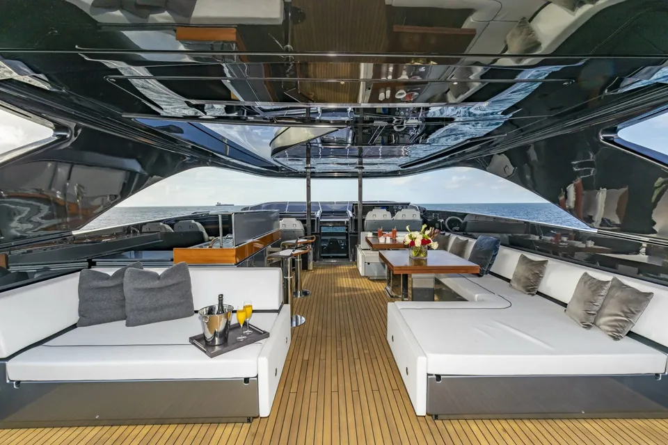 No Surrender, 2020 Riva 110' Dolcevita, photo 16