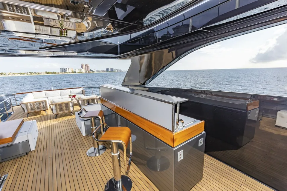 No Surrender, 2020 Riva 110' Dolcevita, photo 20