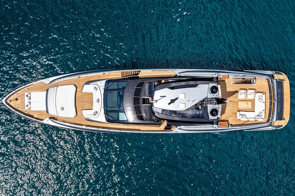No Surrender, 2020 Riva 110' Dolcevita, photo 2