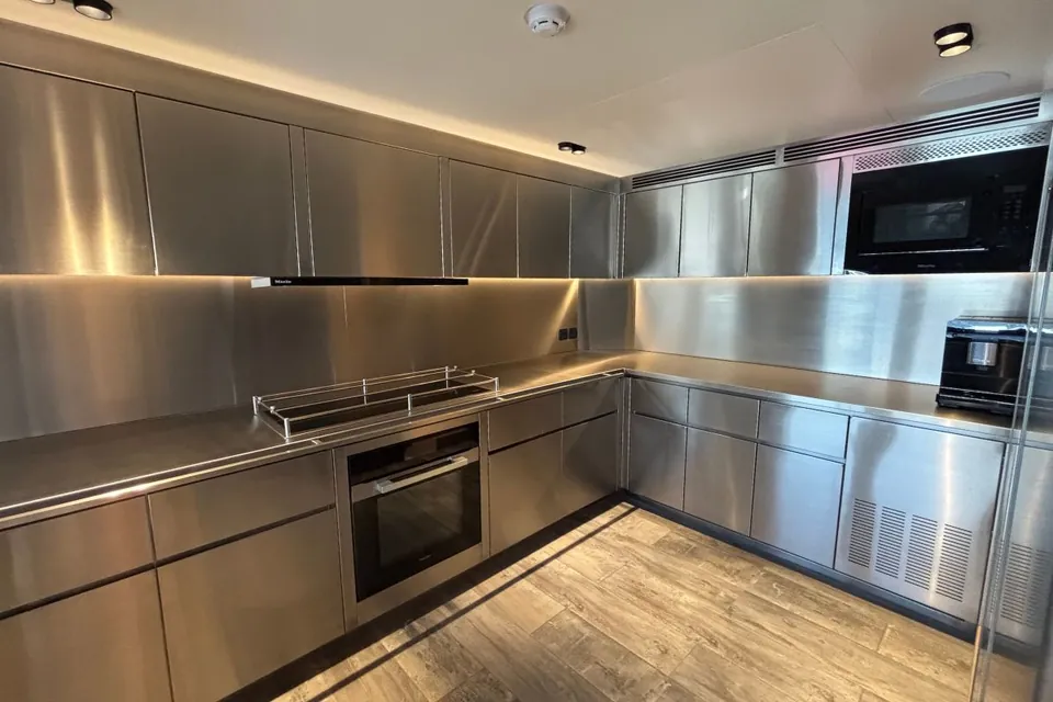 2025 Majesty Yachts 112 Terrace, photo 15