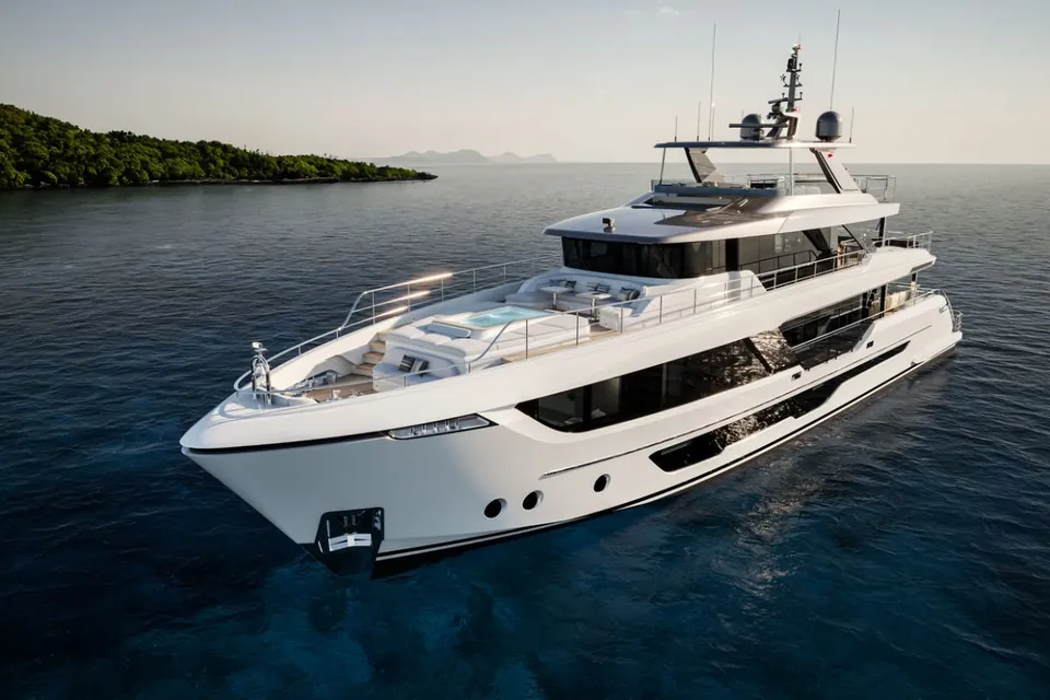 2025 Majesty Yachts 112 Terrace, photo 3