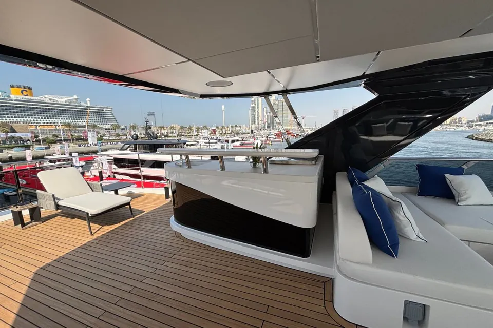 2025 Majesty Yachts 112 Terrace, photo 22