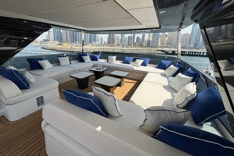 2025 Majesty Yachts 112 Terrace, photo 23