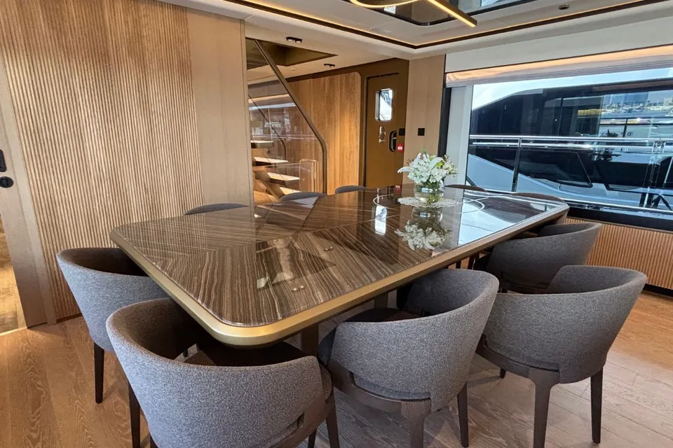 2025 Majesty Yachts 112 Terrace, photo 29