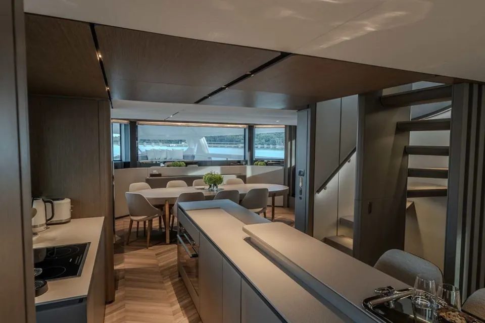 Adrenalina, 2025 Ferretti Infynito 90, photo 9