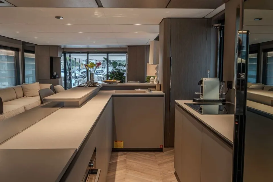 Adrenalina, 2025 Ferretti Infynito 90, photo 12