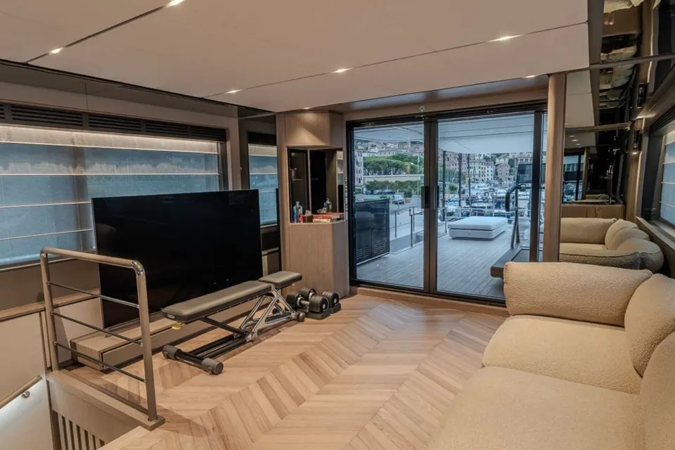 Adrenalina, 2025 Ferretti Infynito 90, photo 15