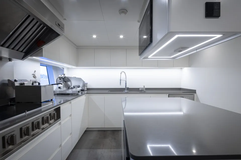 No Rush, 2023 Mangusta 165 REV, photo 53