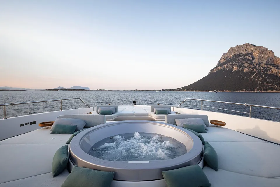 Tamanya, 2023 Azimut Grande Trideck, photo 8