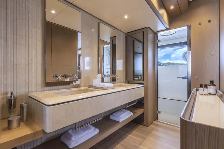 Epic, 2021 Ferretti 1000, photo 23