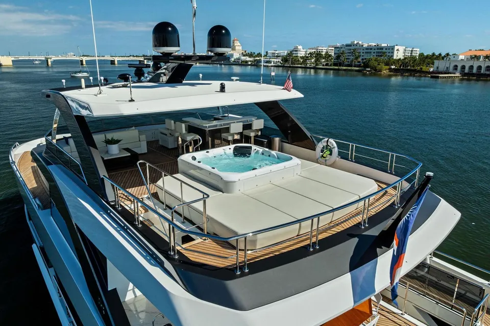Serenity Now, 2024 Ocean Alexander 35R, photo 5