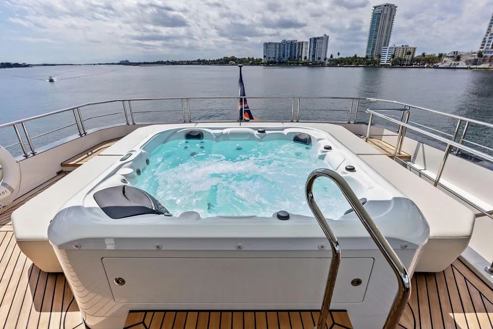 Serenity Now, 2024 Ocean Alexander 35R, photo 9