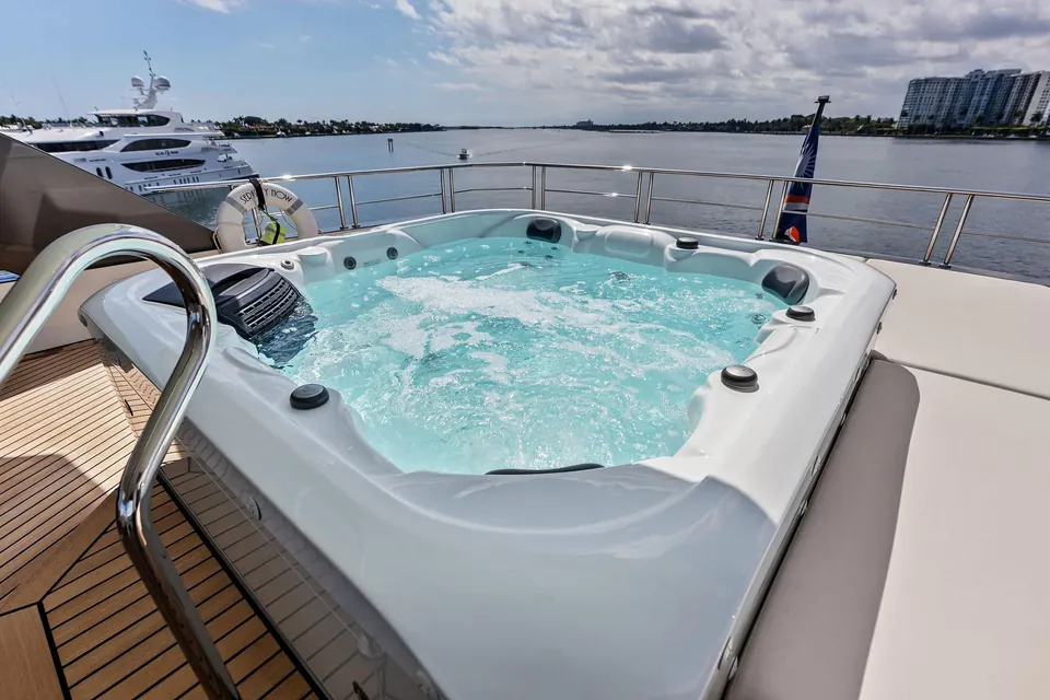 Serenity Now, 2024 Ocean Alexander 35R, photo 10