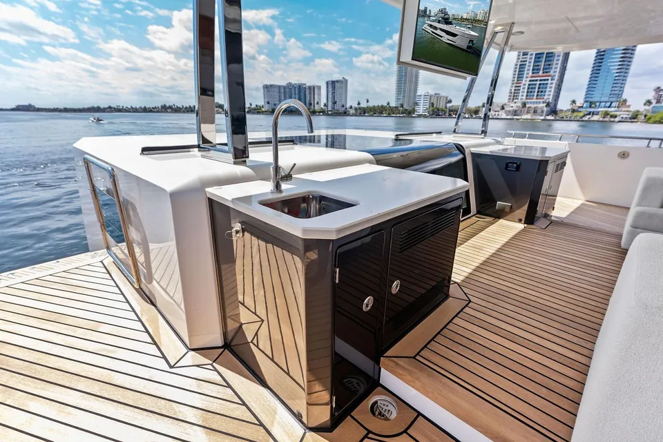 Serenity Now, 2024 Ocean Alexander 35R, photo 12