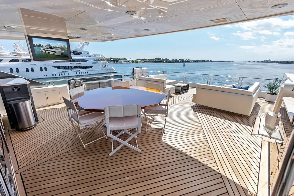 Serenity Now, 2024 Ocean Alexander 35R, photo 13