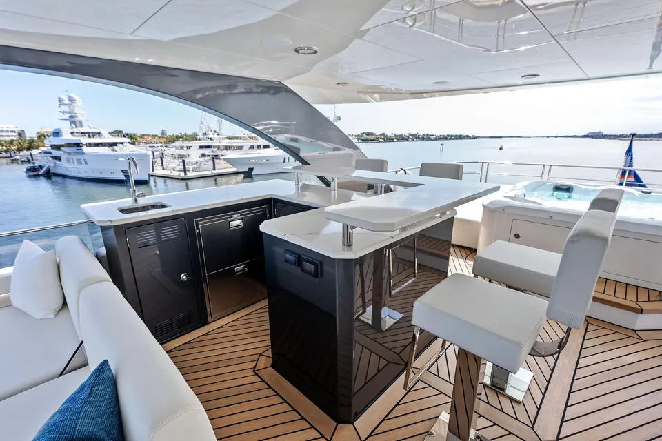 Serenity Now, 2024 Ocean Alexander 35R, photo 15