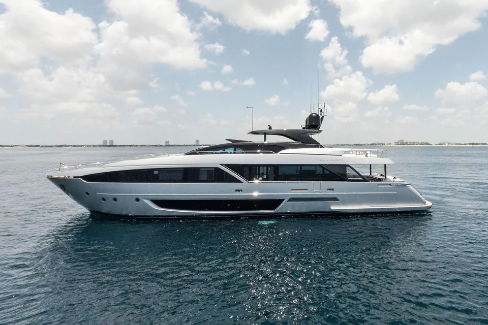 Chop Chop, 2023 Riva 110' Dolcevita, photo 1