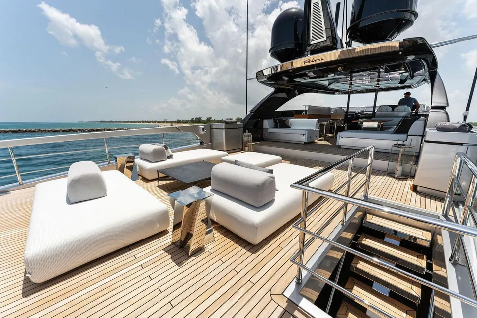 Chop Chop, 2023 Riva 110' Dolcevita, photo 5
