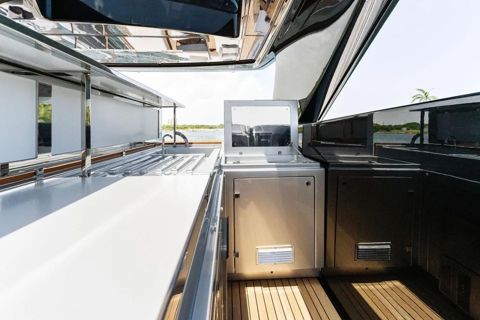 Chop Chop, 2023 Riva 110' Dolcevita, photo 9