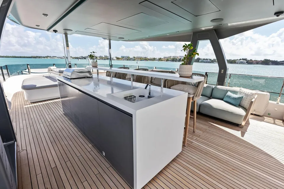 Lumpasaurus, 2023 Custom Line Navetta 33, photo 4