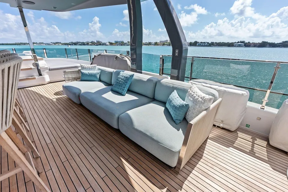 Lumpasaurus, 2023 Custom Line Navetta 33, photo 6