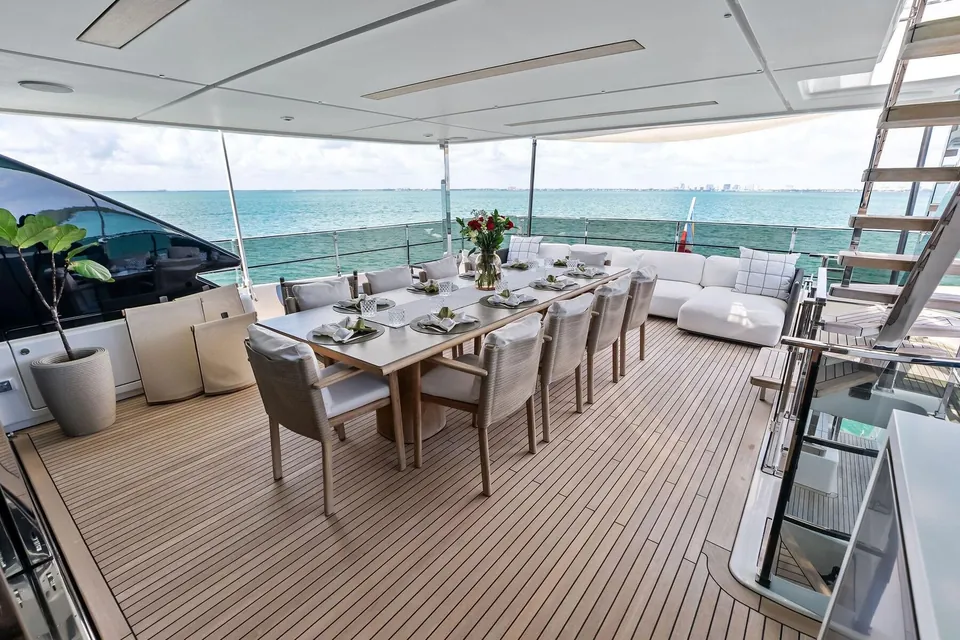 Lumpasaurus, 2023 Custom Line Navetta 33, photo 18