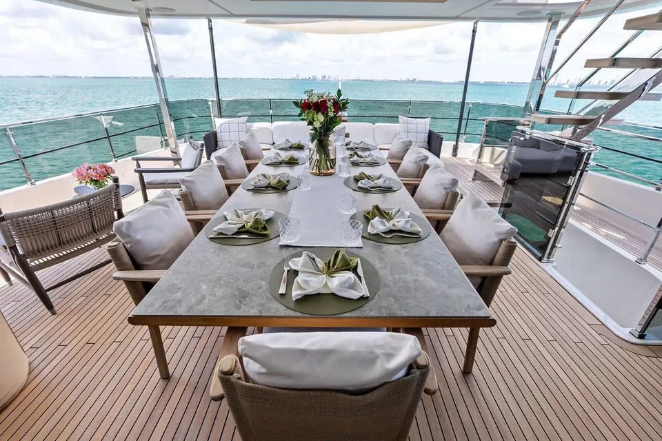 Lumpasaurus, 2023 Custom Line Navetta 33, photo 19