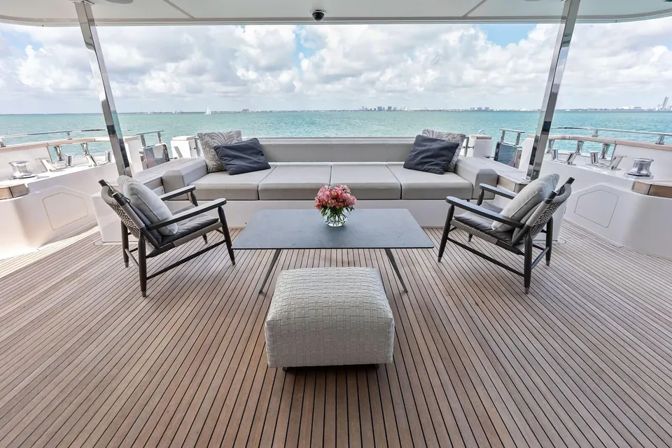 Lumpasaurus, 2023 Custom Line Navetta 33, photo 22