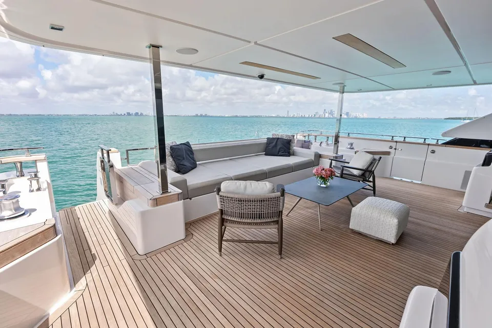 Lumpasaurus, 2023 Custom Line Navetta 33, photo 23