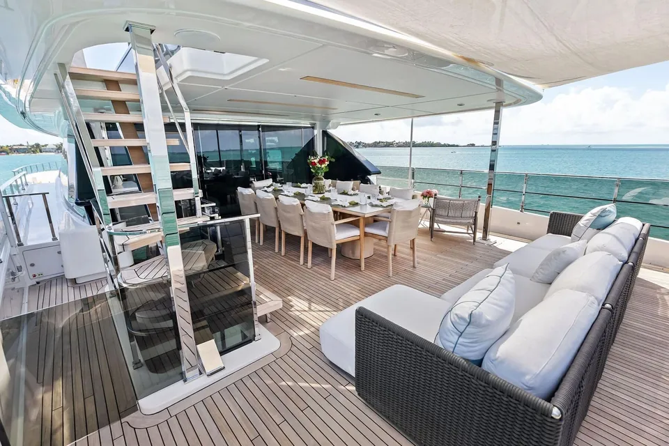Lumpasaurus, 2023 Custom Line Navetta 33, photo 27