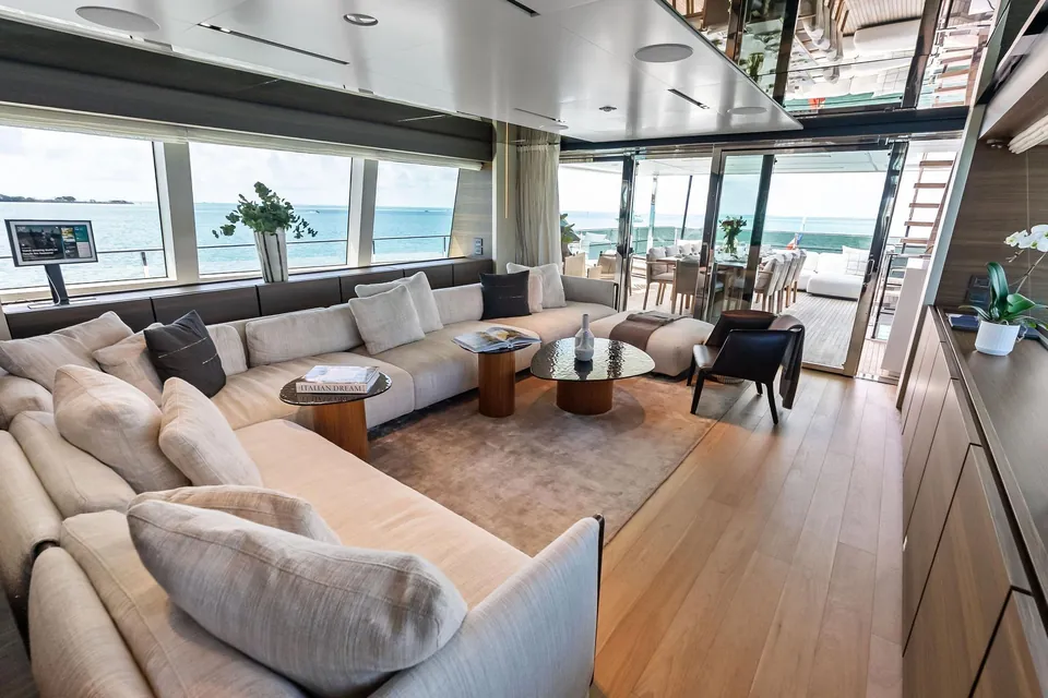 Lumpasaurus, 2023 Custom Line Navetta 33, photo 33