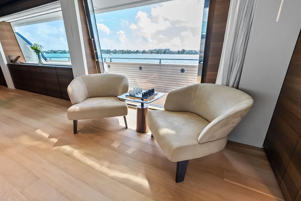 Lumpasaurus, 2023 Custom Line Navetta 33, photo 37