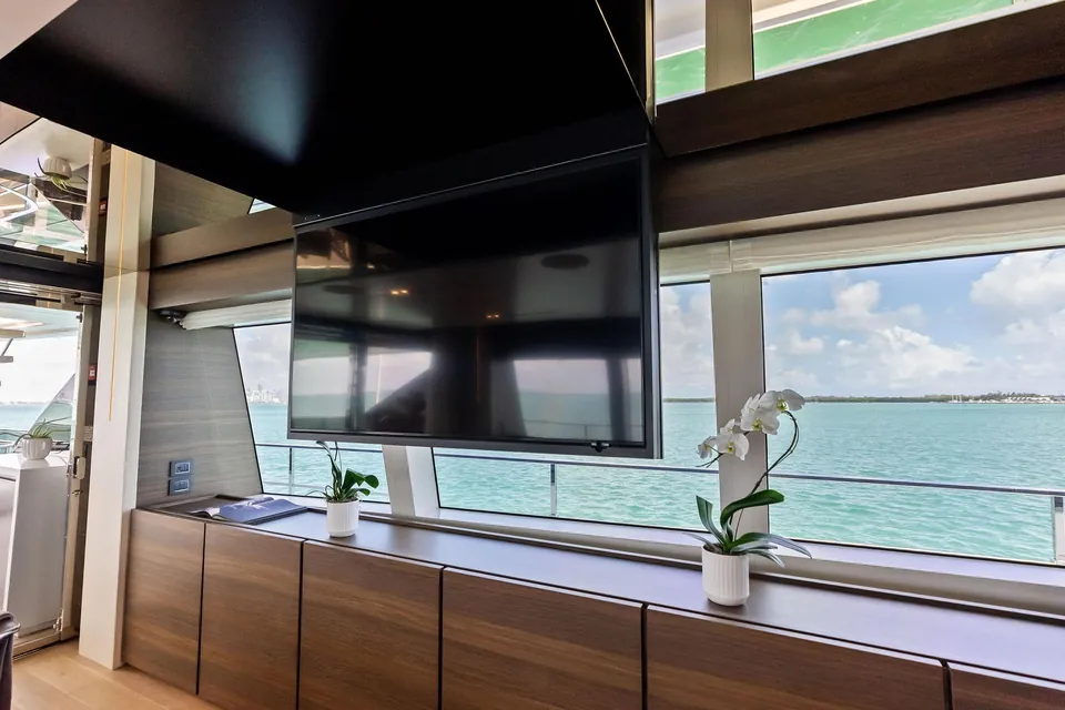 Lumpasaurus, 2023 Custom Line Navetta 33, photo 40