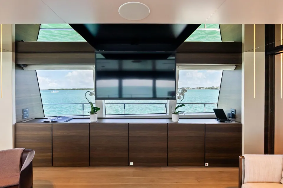 Lumpasaurus, 2023 Custom Line Navetta 33, photo 41