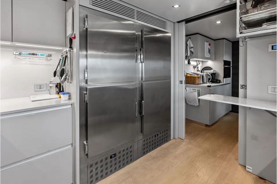 Lumpasaurus, 2023 Custom Line Navetta 33, photo 50