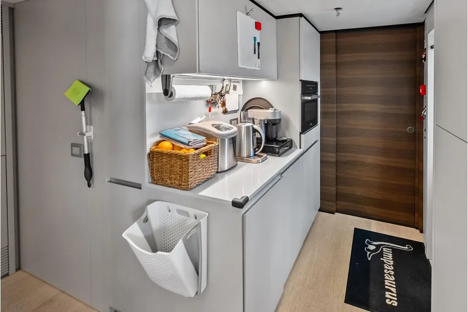 Lumpasaurus, 2023 Custom Line Navetta 33, photo 51