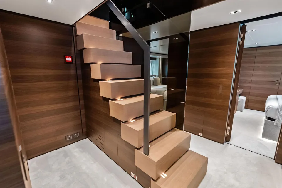 Lumpasaurus, 2023 Custom Line Navetta 33, photo 52