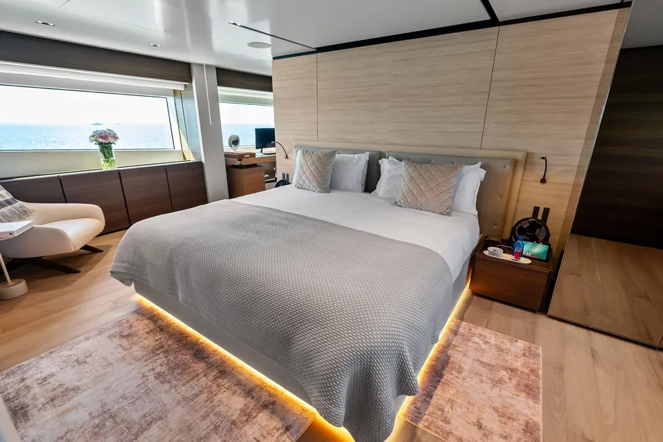 Lumpasaurus, 2023 Custom Line Navetta 33, photo 55