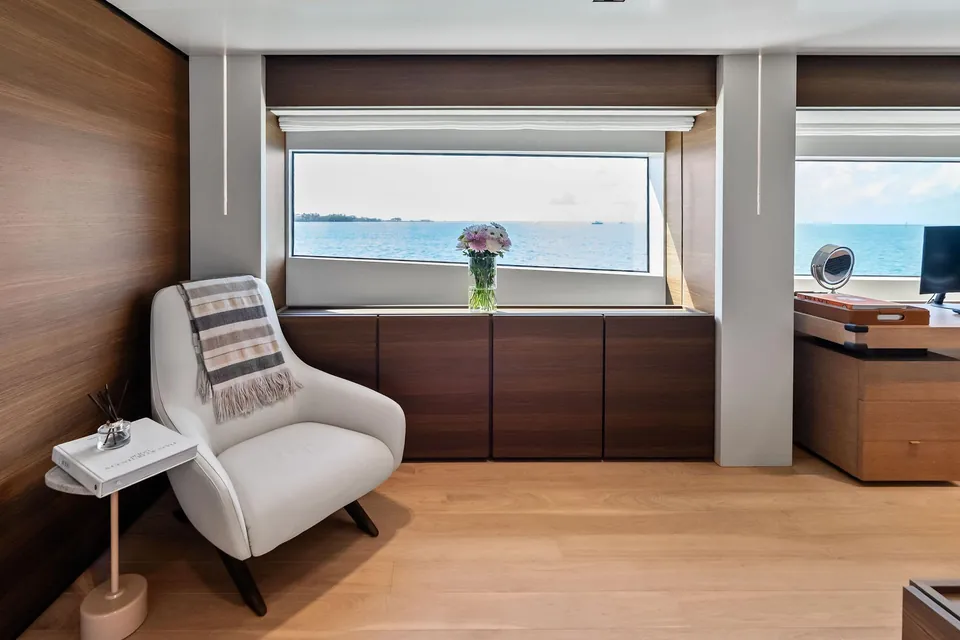 Lumpasaurus, 2023 Custom Line Navetta 33, photo 58